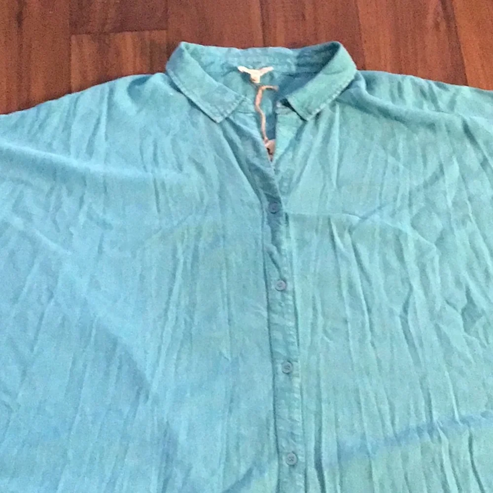 $13 TGIF🧁Wknd Sale Easel blue tunic NWT 2X - Picture 2 of 4